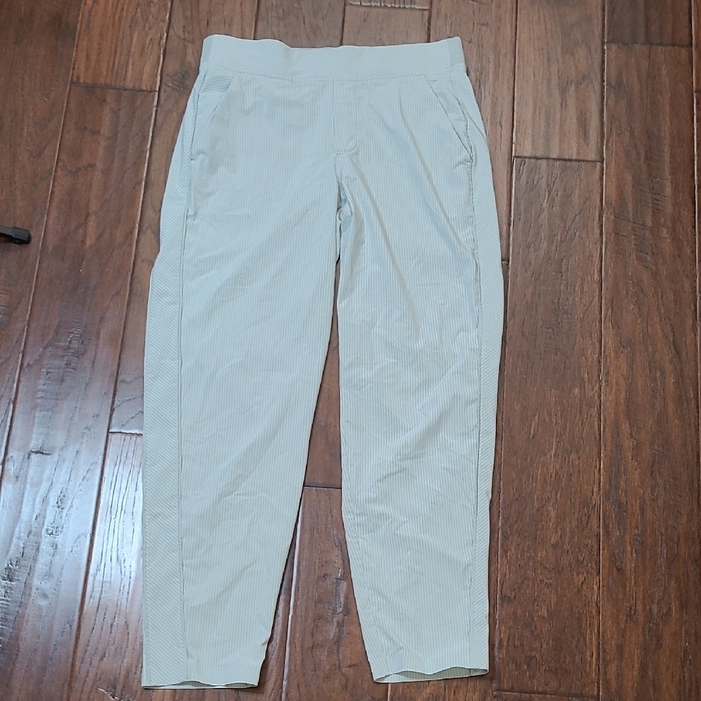 Athleta Light Green Striped Ankle Pants size 6